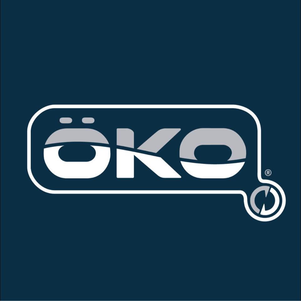 Logo ÖKO sur fond bleu foncé, représentant la marque de gourdes filtrantes qui sera présente au Provence Van Week-End 2026.