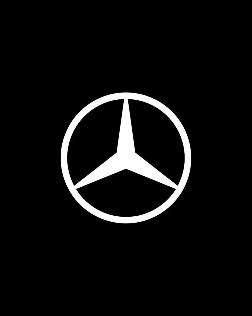 Logo Mercedes-Benz, concession De Willermin présentant le Marco Polo au Provence Van Week-End