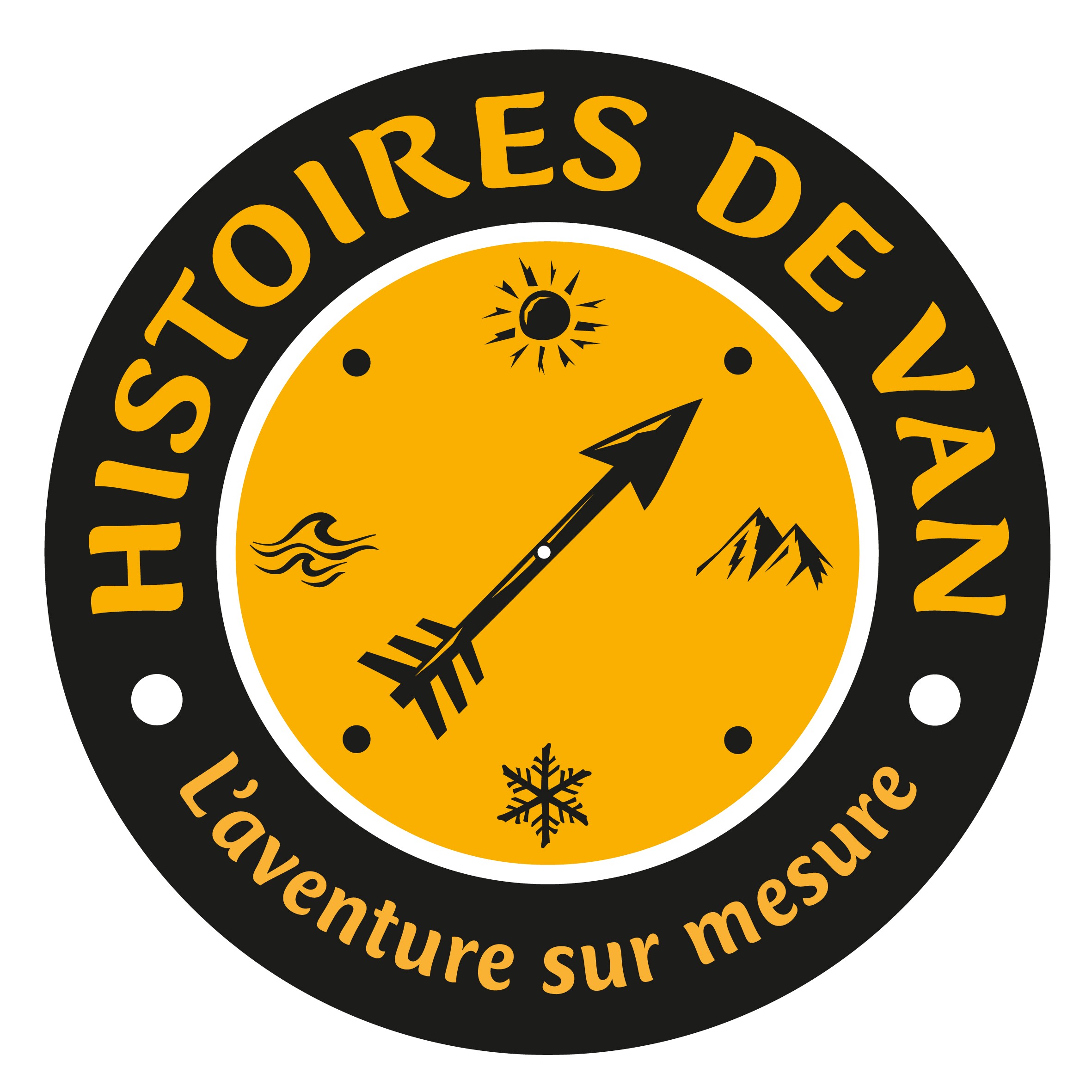 Logo Histoires de Van, boussole jaune et noire avec la mention l'aventure sur mesure